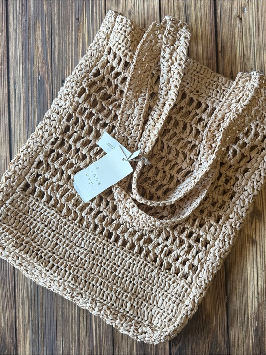 a new day Handbags - NWT A New Day Medium Shoulder Straw Beach Shopping Bag Purse
